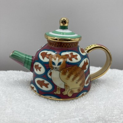 2001 Maxwell Williams MINI PORCELAIN CAT & FISH TEAPOT 3  TALL