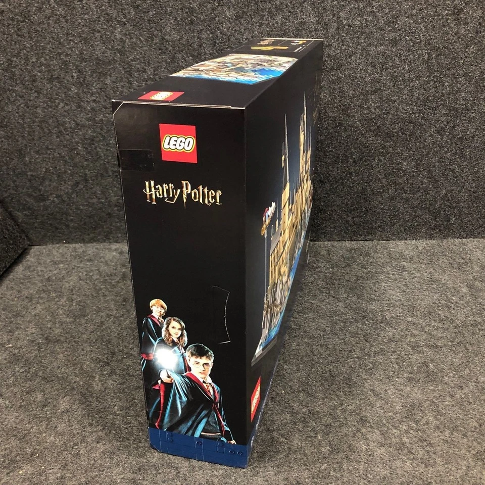 LEGO Harry Potter: Hogwarts Castle and Grounds Building Set, Worn Box* - Image 3 of 4