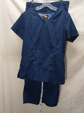 Scrubs, Women's Dickies Set. Top And Bottom, Size Medium. Blue  M18 