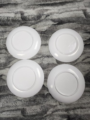 Christmas Plates Red Truck Melamine Dessert Plates Set Of 4 - Picture 4 of 4