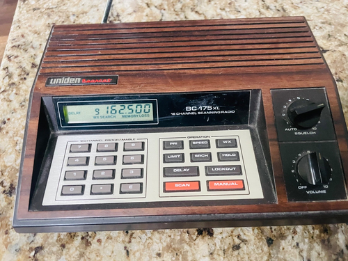 Vintage Uniden Bearcat Scanner BC 170 16 Chan Radio Police Fire Wood Grain VIDEO - Zdjęcie 2 z 2