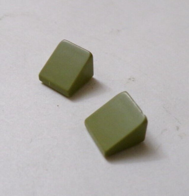 Lego x2 Light Sand Green 1x1 Sloped Brick, Tile, 54200 (028-388)