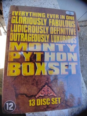 Monty Python: Fast alles Box Set Monty Python Film Sammlung im Blister