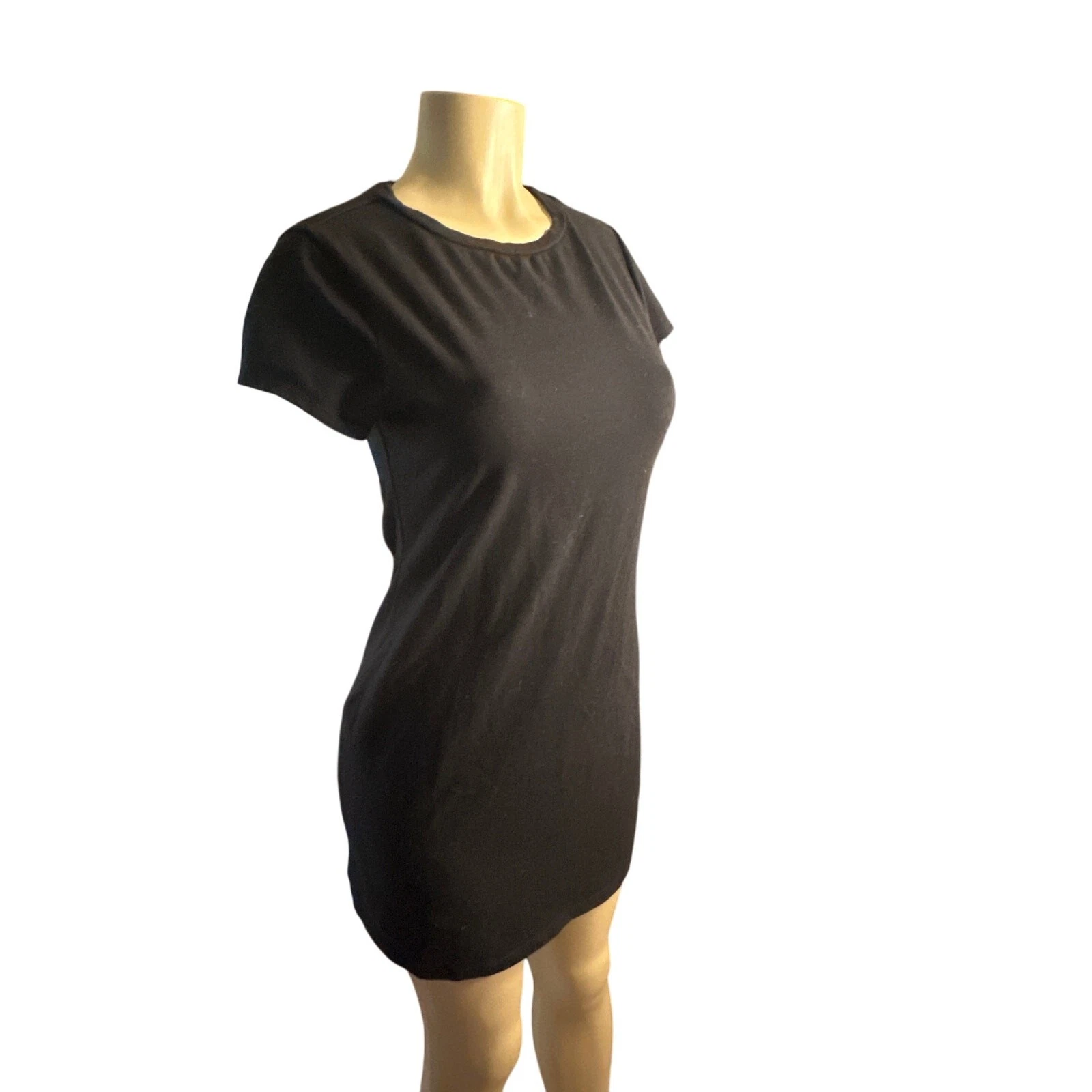 T shirt maglietta donna M Reformation Nadia maglia abito nero elasticizzato corto slv girocollo