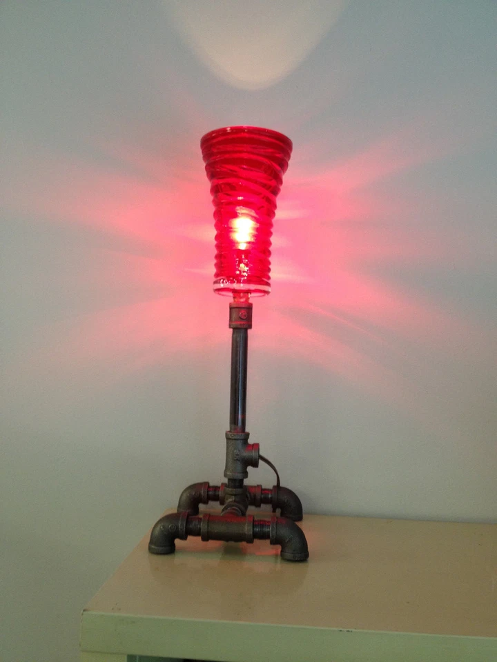 Florero de vidrio FTD flor roja lámpara de mesa tubo negro Steampunk Foto 2 de 4