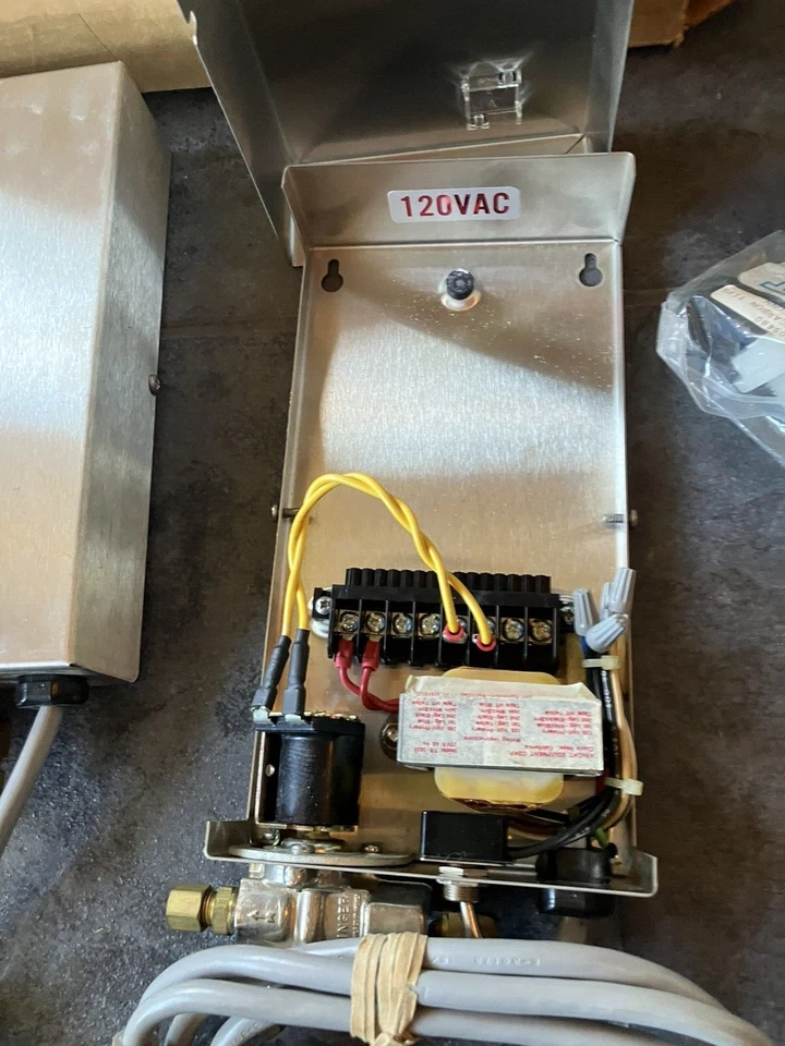 Lot of Two Knight KIC-85  STP Electronic Soap Mixer Concentration Controls - Image 3 of 4