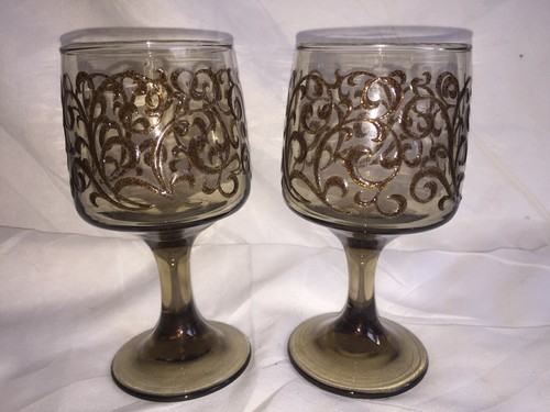 2 Vintage MCM Libbey PRADO 5-1/4" Tawny Brown Glass Goblet Raised Scroll Design - Bild 2 von 3