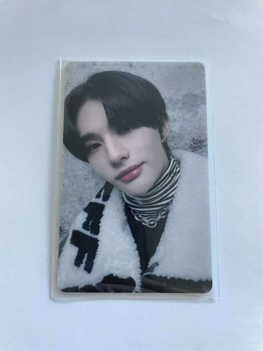 OFFICIAL HYUNJIN CHRISTMAS EVEL STRAY KIDS SOUNDWAVE POB LUCKY