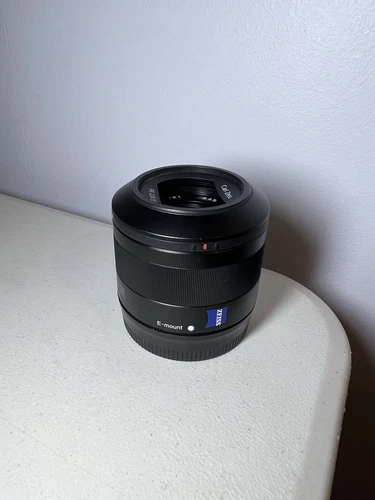 SONY Sonnar T* FE 35mm F2.8 ZA ZEISS - Excellent Condition - Minimal Use, No Box