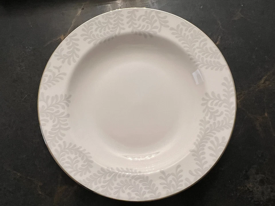 Cuenco de sopa Vera Wang Trailing Vines con borde de 9,0 pulgadas de Wedgwood nuevo Foto 2 de 4