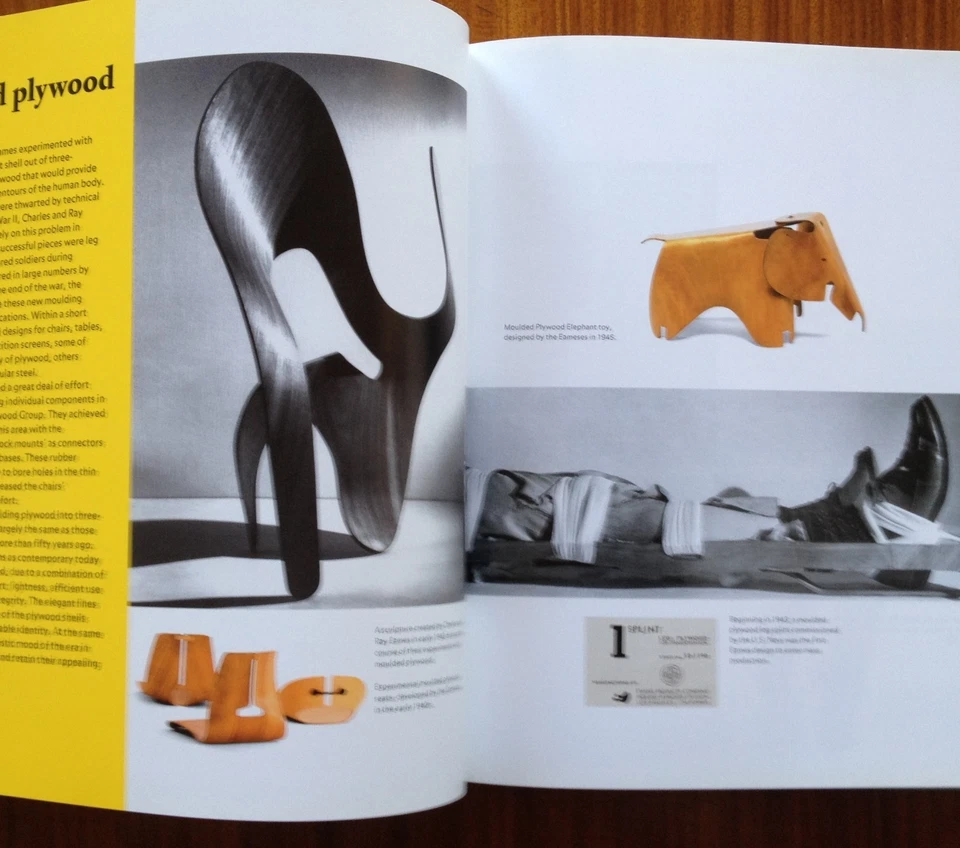 Livre : The furniture of Charles and Ray Eames (plywood, lounge chair, ottoman.. - Photo 3/4