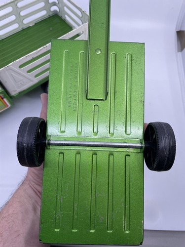 Vintage Nylint Farms Square Body Style Pressed Metal Truck And Trailer 3/5 - Picture 5 of 17