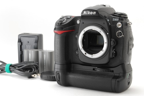 Nikon D300 12.3 MP DSLR Camera with MB-D10 "SC21,530 Near Mint" 1476