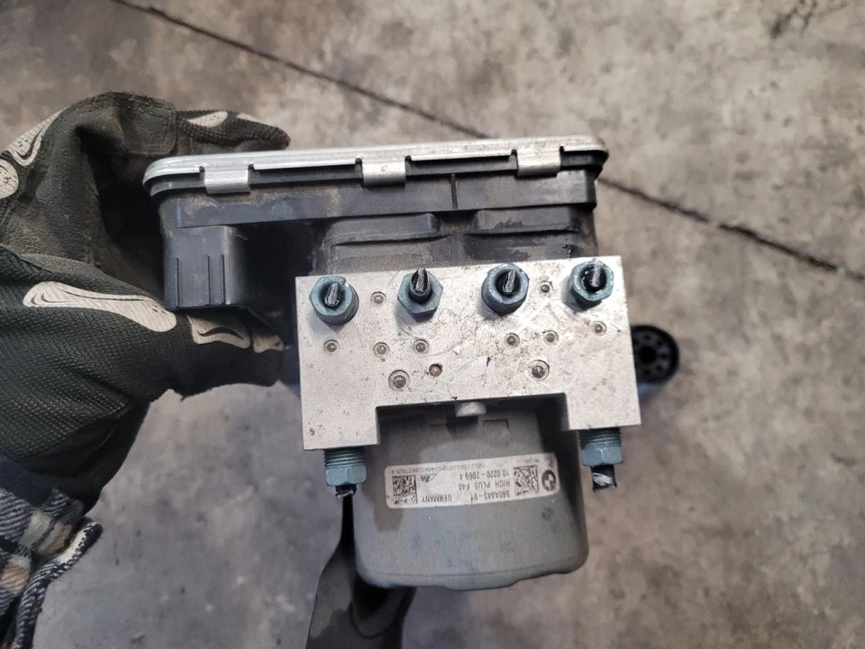 Антиблокировочная тормозная деталь в сборе подходит для 20–21 BMW M235i 1989851 - Изображение 2 из 3