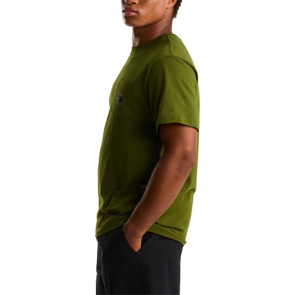 The North Face - Camiseta para hombre con logotipo de montaña relajado, verde código NF0A8GUUBRI - Imagen 4 de 4