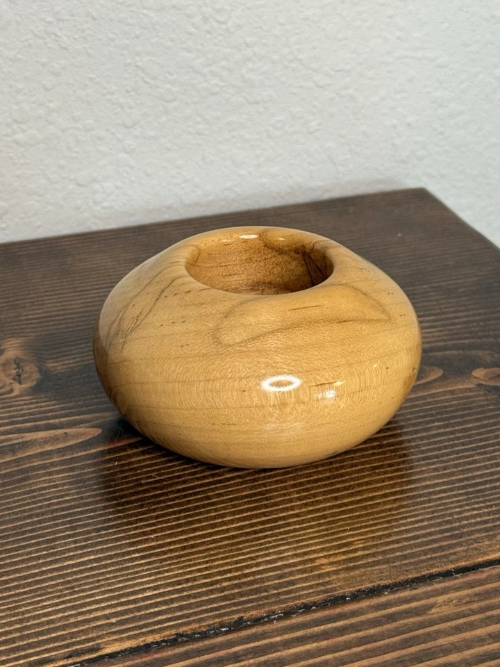 Handgeschnitzter Kerzenhalter gedrechseltes Holz Natur Ambrosia Ahorn signiert