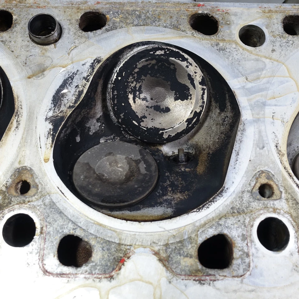 BMW E24 1975-1988 serie 6 E23 M30 culata motor 6 cilindros cubierta con árbol de levas Foto 4 de 4