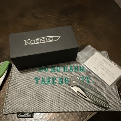 Koenig Arius Gen 4 Pocketknife M390 Blade Teal Camo Carbon Handle Right-Handed