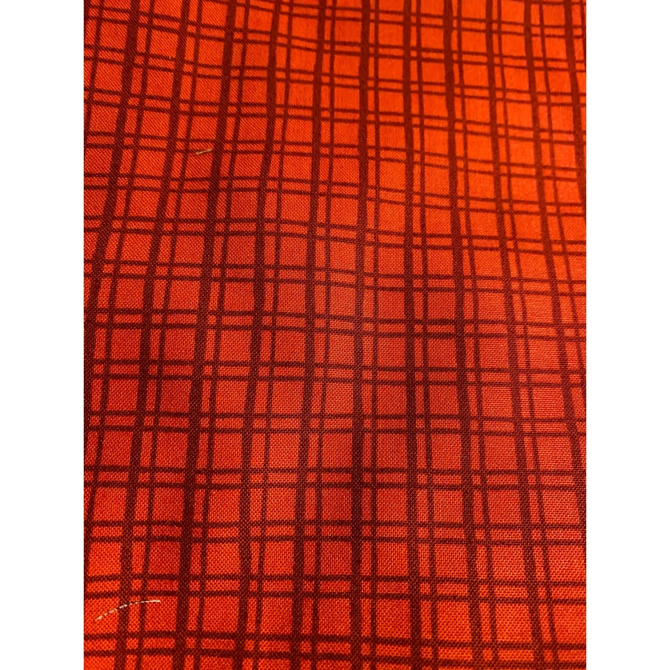 Tela de edredón roja, blanca y negra algunas piezas de 1 yarda, algunas más pequeñas  Foto 3 de 4