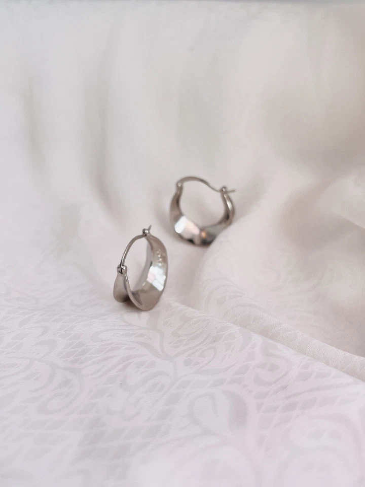 Silver Plated Hoop Earrings 18mm Length New - Image 2 of 3