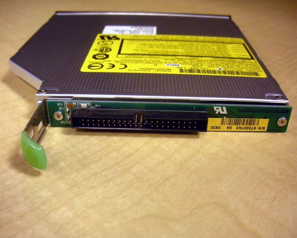 Sun 371-1599 X8082A-Z 8X DVD-ROM / 24X CD ROM Drive - Image 2 of 3