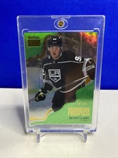 2022-23 METAL UNIVERSE PROSPECTS EMERALD #PP-45 BRANDT CLARKE 08/10 LA KINGS RC