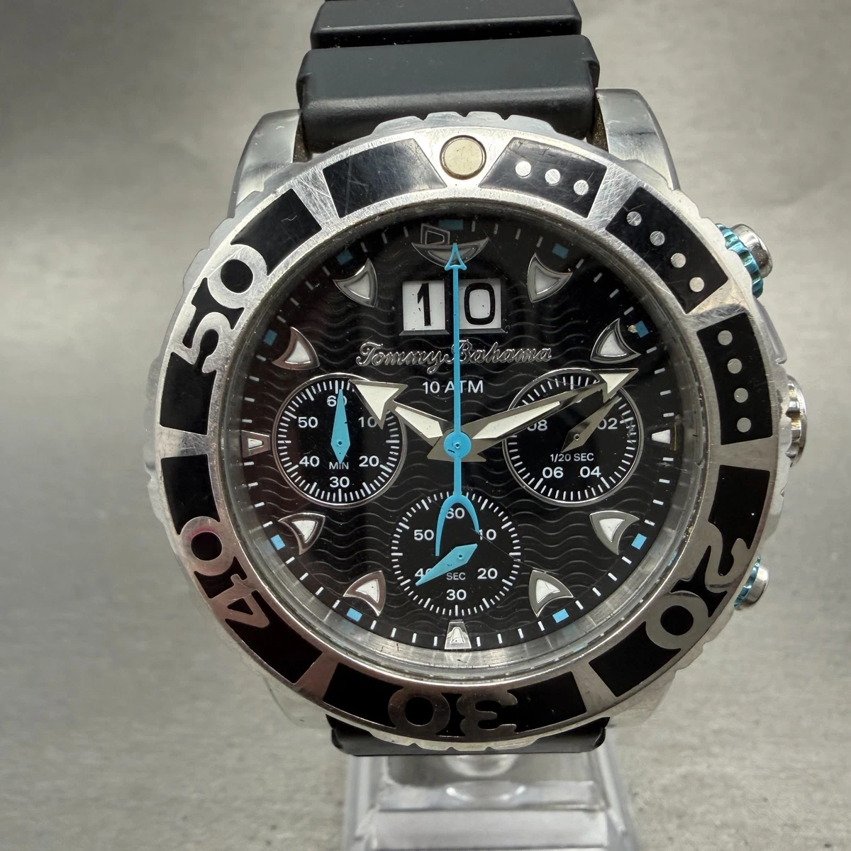 Tommy Bahama Laguna Silver Tone Diver Date 38mm Watch Silicone Strap New Battery Tommy Bahama 268967SLV Men main image 2