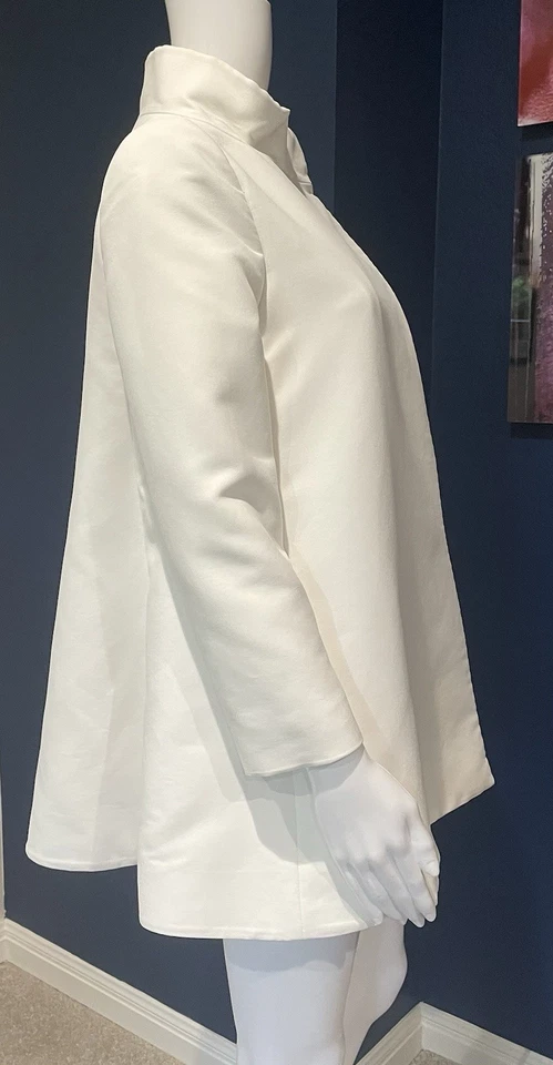 Stella McCartney White Runway Swing Coat Size 40 $2400 Retail - Image 2 of 4