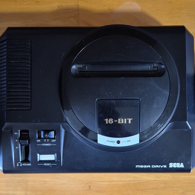 SEGA Mega Drive 16-Bit Home Console PAL-I Black RF MPN 1601-05 Model 1601-05