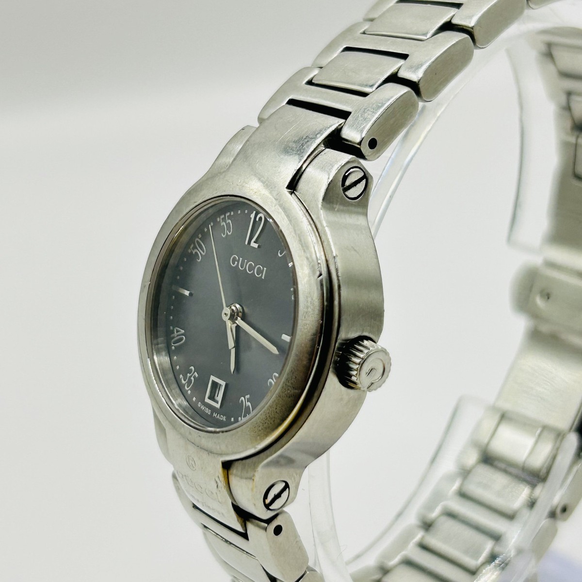 Gucci Women's 8900L Date Combi Gold Watch Luxury Brand for