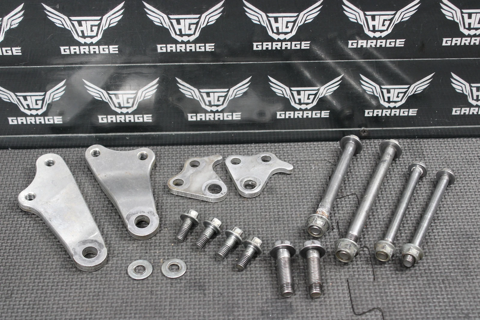 2009 KAWASAKI KX250F OEM ENGINE MOTOR MOUNT STAY BRACKETS 2009 KAWASAKI KX250F OEM ENGINE MOTOR MOUNT STAY BRACKETS