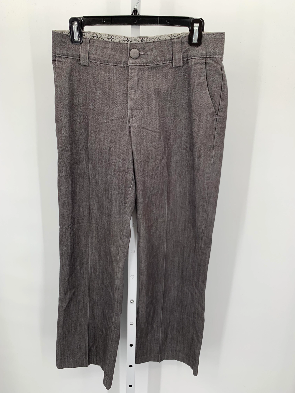 misses pants short length