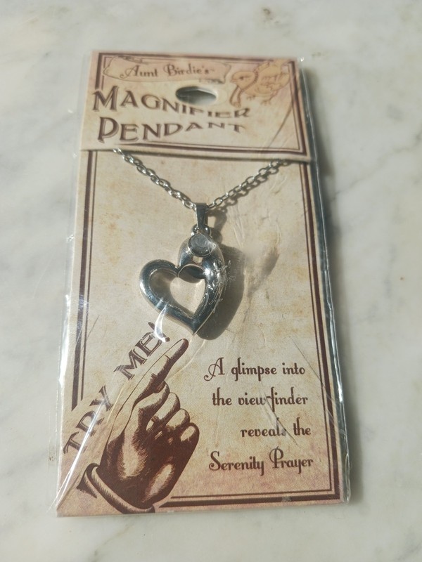 serenity prayer Magnifier Heart Pendant Brand New Never Opened 