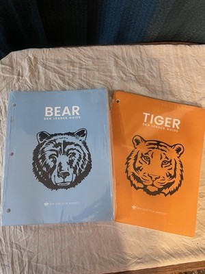 Boy Scouts Cub Scouts Bear & Tiger Den Leader Guides Lot of 2 (2018)