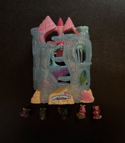 Hatchimals Coral Castle Playset W/ 5 Colleggtibles Assorted Figures