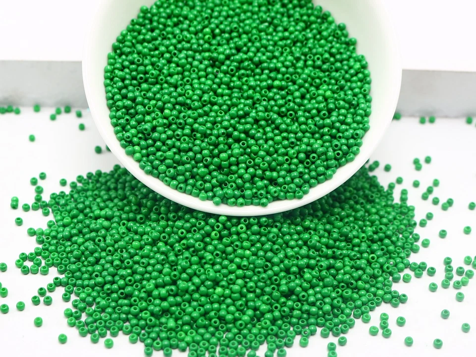 5000 pcs Opaque Mini Small Glass Beads 1.5mm(12/0) + Storage Box Jewelry Making - Image 4 of 4