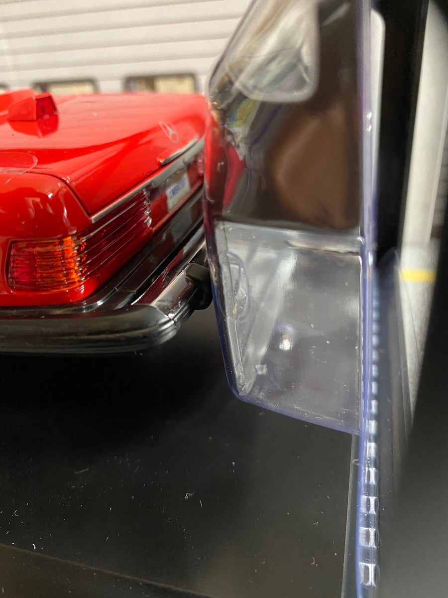 Mercedes Benz 300 SL R107 US-Version MB Dealer Edition B66040623 