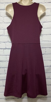 h and m burgundy dress Women's Pleated Short dress in a soft rib knit featuring a turtle neck with a slit at the back Women's Burgundy Flared-skirt dress |