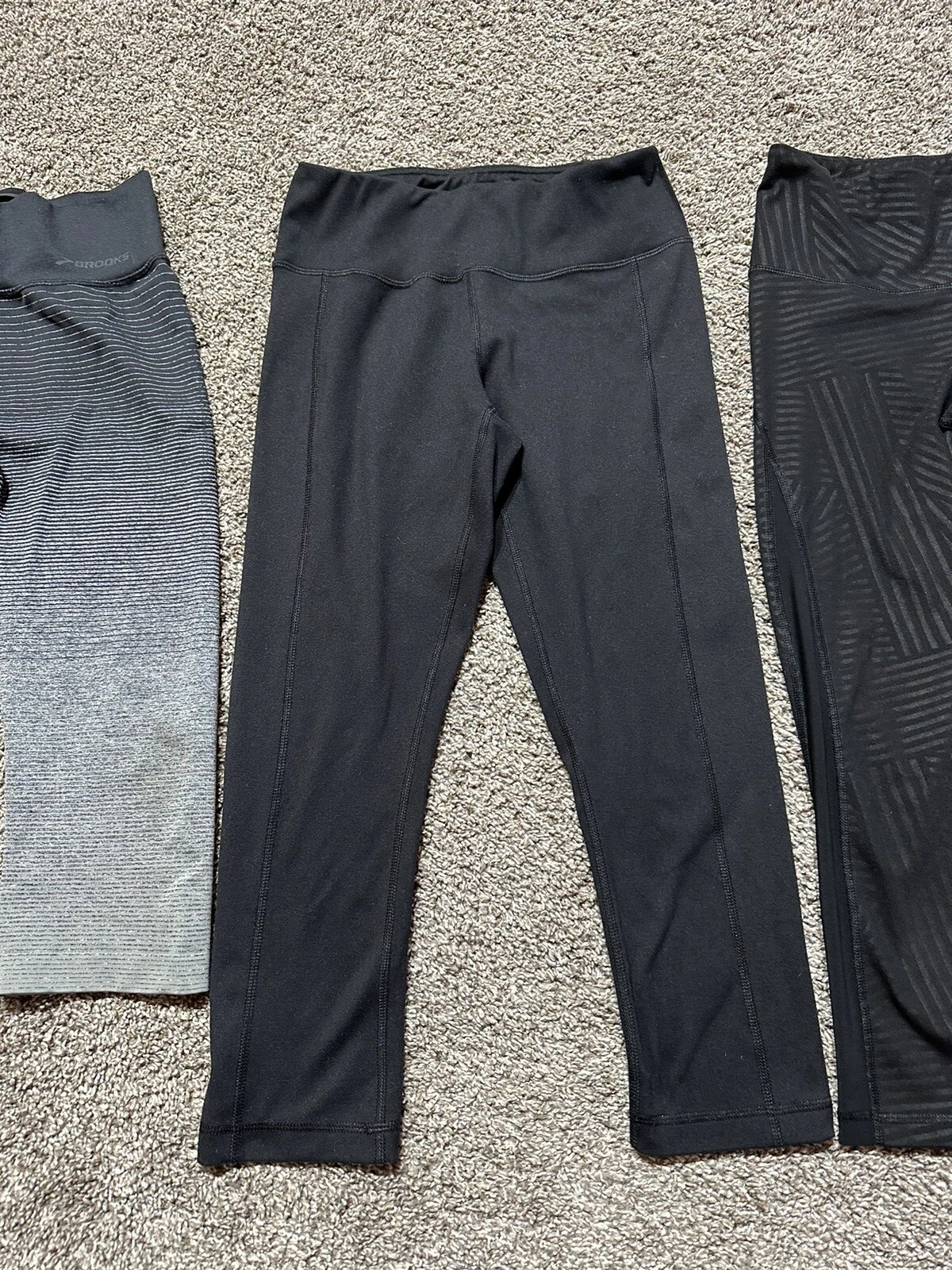 yogalicious old navy lot of 3 leggings