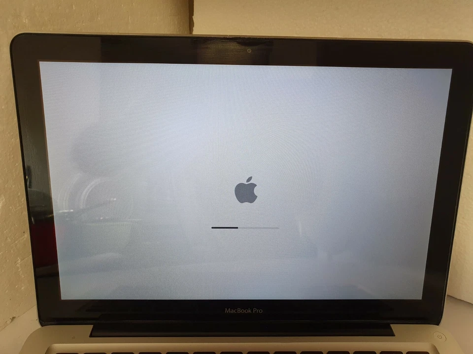 Apple MacBook Pro 13" 2011 · i5 · 8GB · 500GB, photo 2 of 5