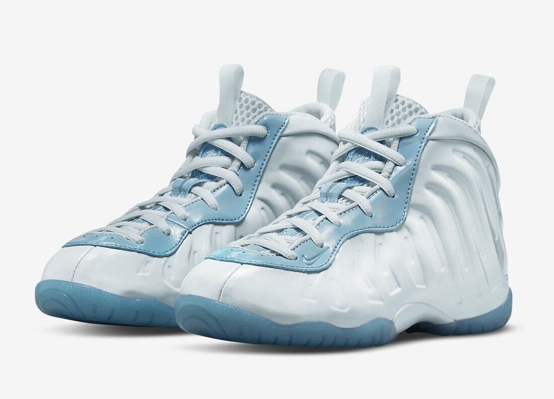 aura worn blue