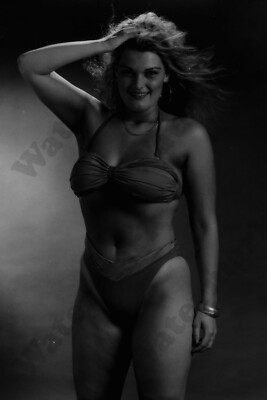 Beautiful woman busty glamour Bikini Girl candid  35mm film Negative V8e4
