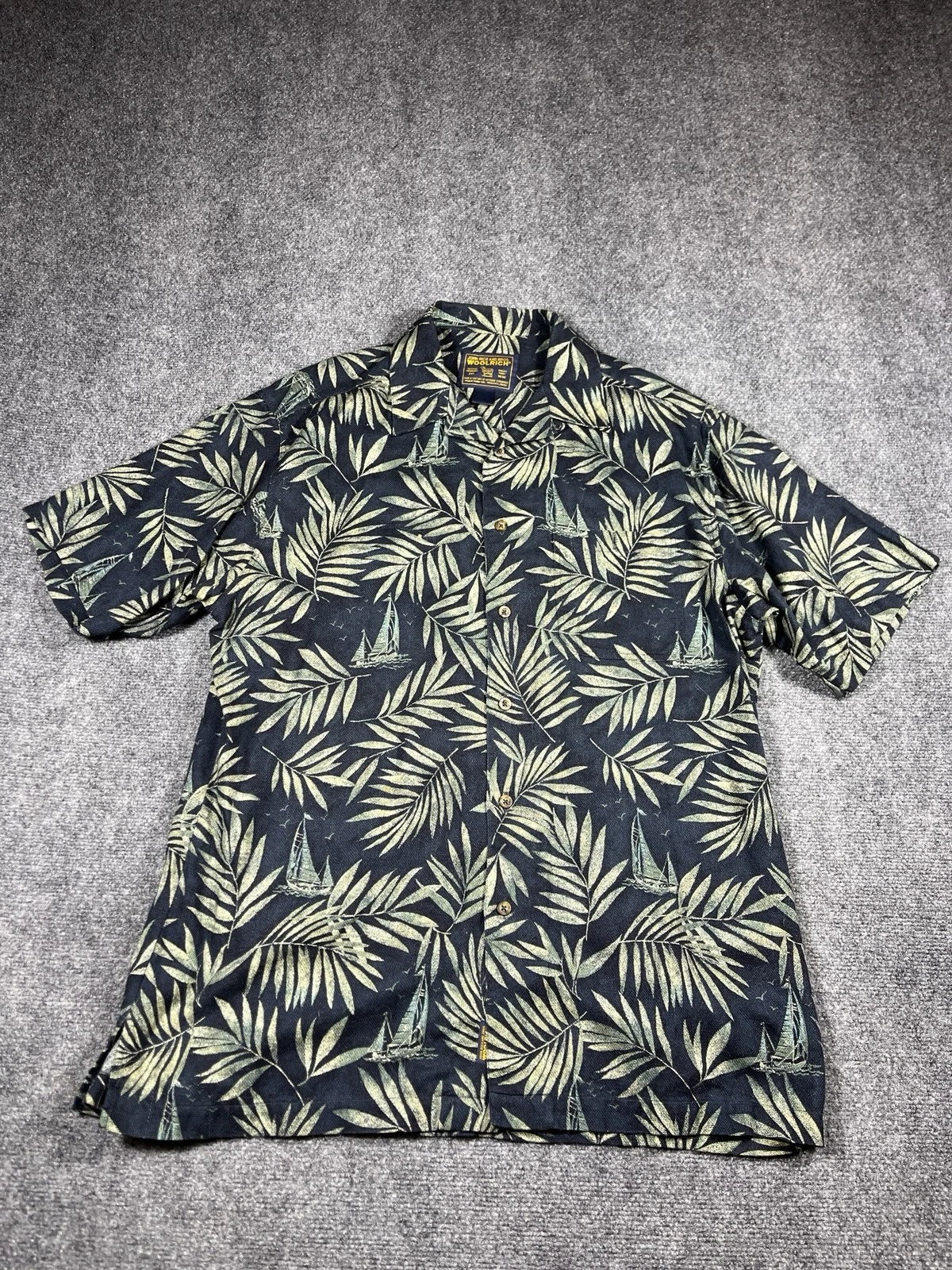Woolrich Button Up Shirt Mens Size Large Short Sleeve Beach Outdoor Casual Black