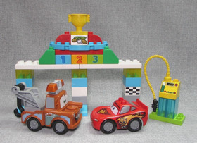 Lego Duplo Disney Pixar Cars Classic Lightning McQueen Tow Mater Raceway