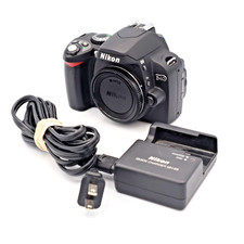 Nikon D40 DSLR Camera with Body Camera, Battery and Charger - 1 - 401