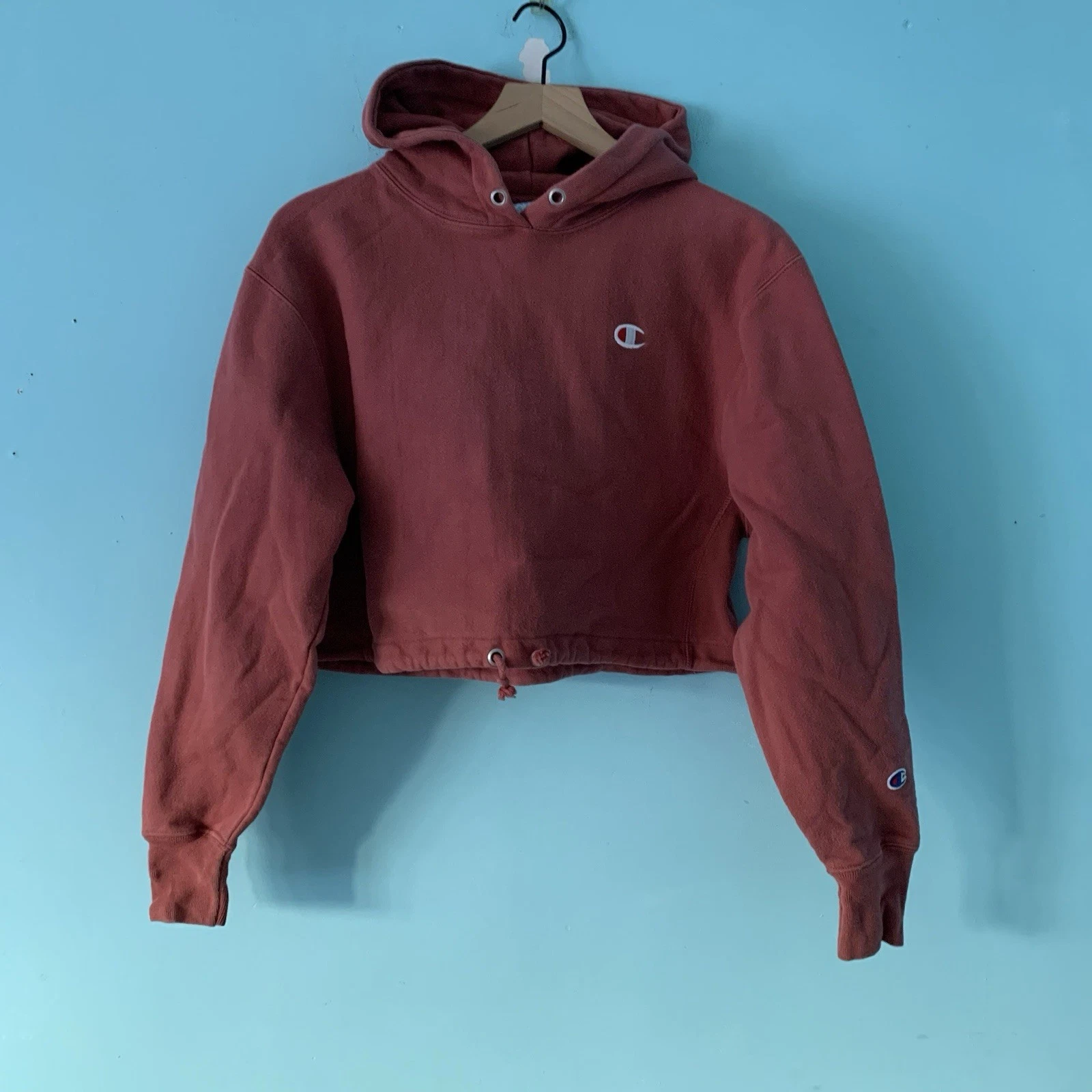 Urban Outfitters Champion Reverse Weave Hoodie XS Sweatshirt Red Crop Drawstring