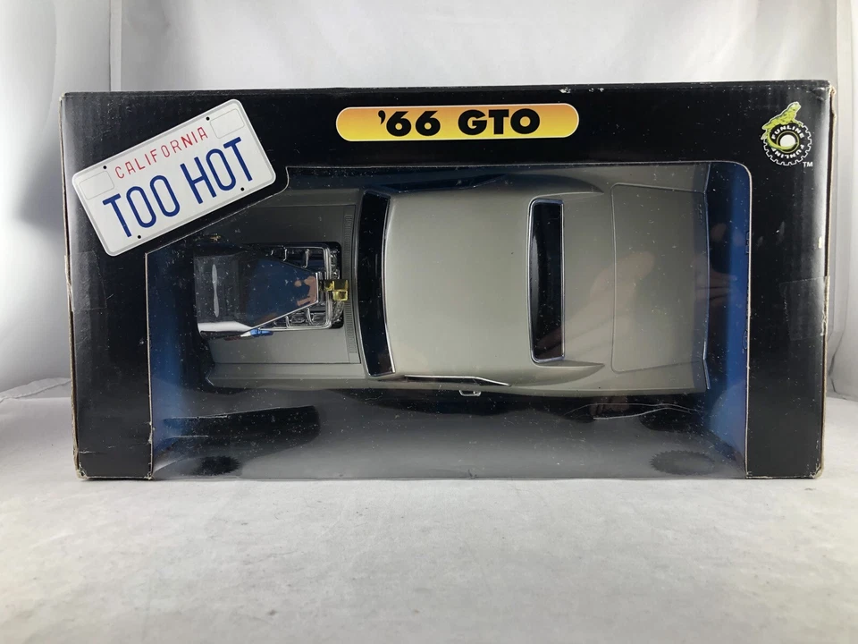 Muscle Machine 1/18 scale ’66 GTO Grey Limited Edition 5,800 pcs - Image 2 of 2