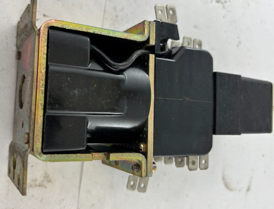 RELÉ DE CONTROL INDUSTRIAL WESTINGHOUSE BTDFO22T 766A59001 Foto 3 de 4