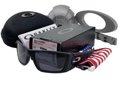 OAKLEY サングラス 009096 ブラックミラーレンズ　ケース付き ✓🕶️ OAKLEY FUEL CELL 009096 MATTE BLACK/GREY USA ICONS