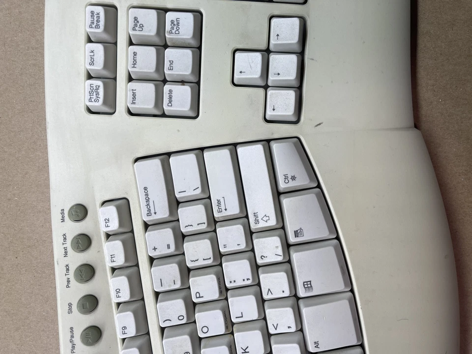 Dell by Microsoft Ergonomic Natural USB Keyboard Pro Model No. RT9403 - Image 4 of 4